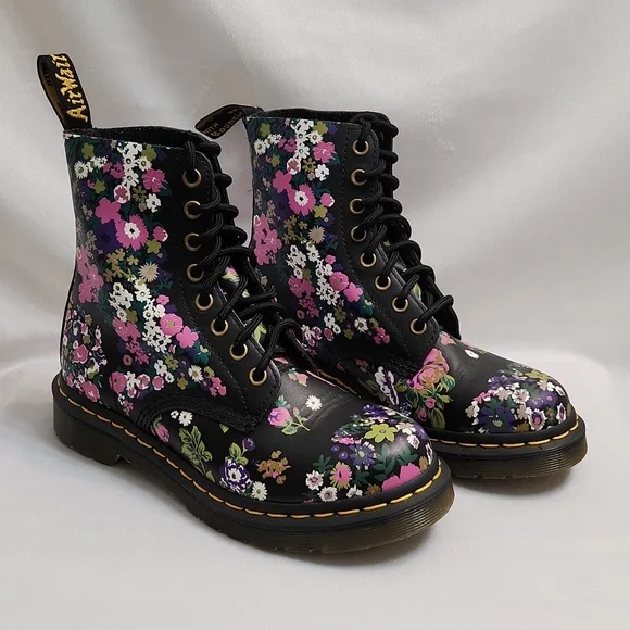 Dr. Martens 1460 Pascal Vintage Floral Leather Lace-up Black Boots (W Size 6) - Picture 2 of 12
